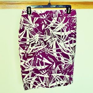 Loft size 6 purple and white pencil skirt